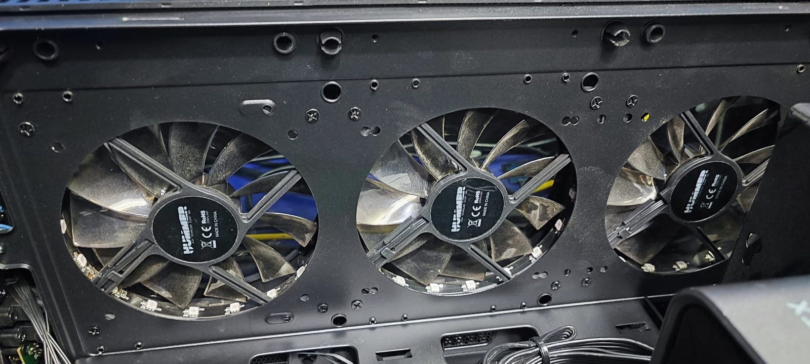 Ventiladores limpios después del mantenimiento